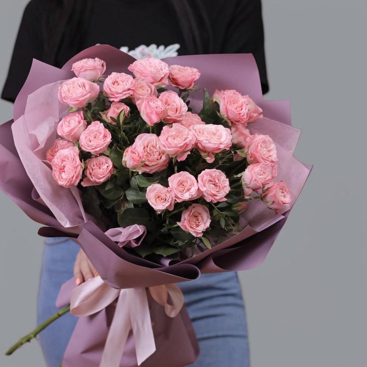 buket kustovyh roz 296